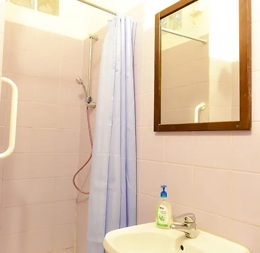 Casa de hóspedes Casa Frendy - Free Airport Transportation On Arrival If Book An Of Minimum 3 Nights And 6 People Roma