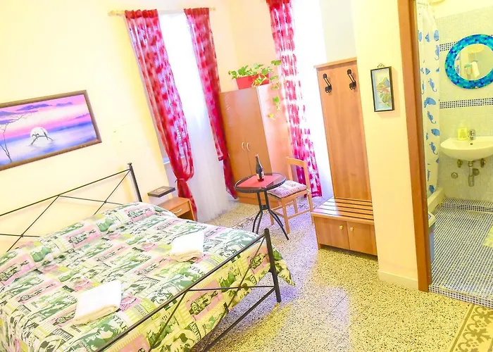 Casa Frendy - Free Airport Transportation On Arrival If Book An Of Minimum 3 Nights And 6 People Casa de hóspedes Roma