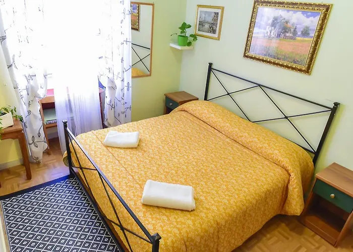 Casa de hóspedes Casa Frendy - Free Airport Transportation On Arrival If Book An Of Minimum 3 Nights And 6 People Roma